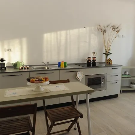 Il Granaio Di Rossetti Elisabetta 3*